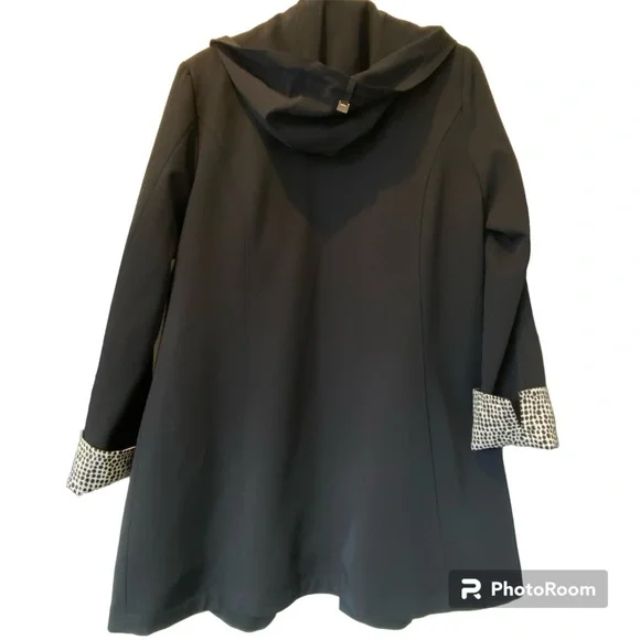 SPRING COAT, Melanie Lyne Novelti navy coat. - Picture 3 of 12